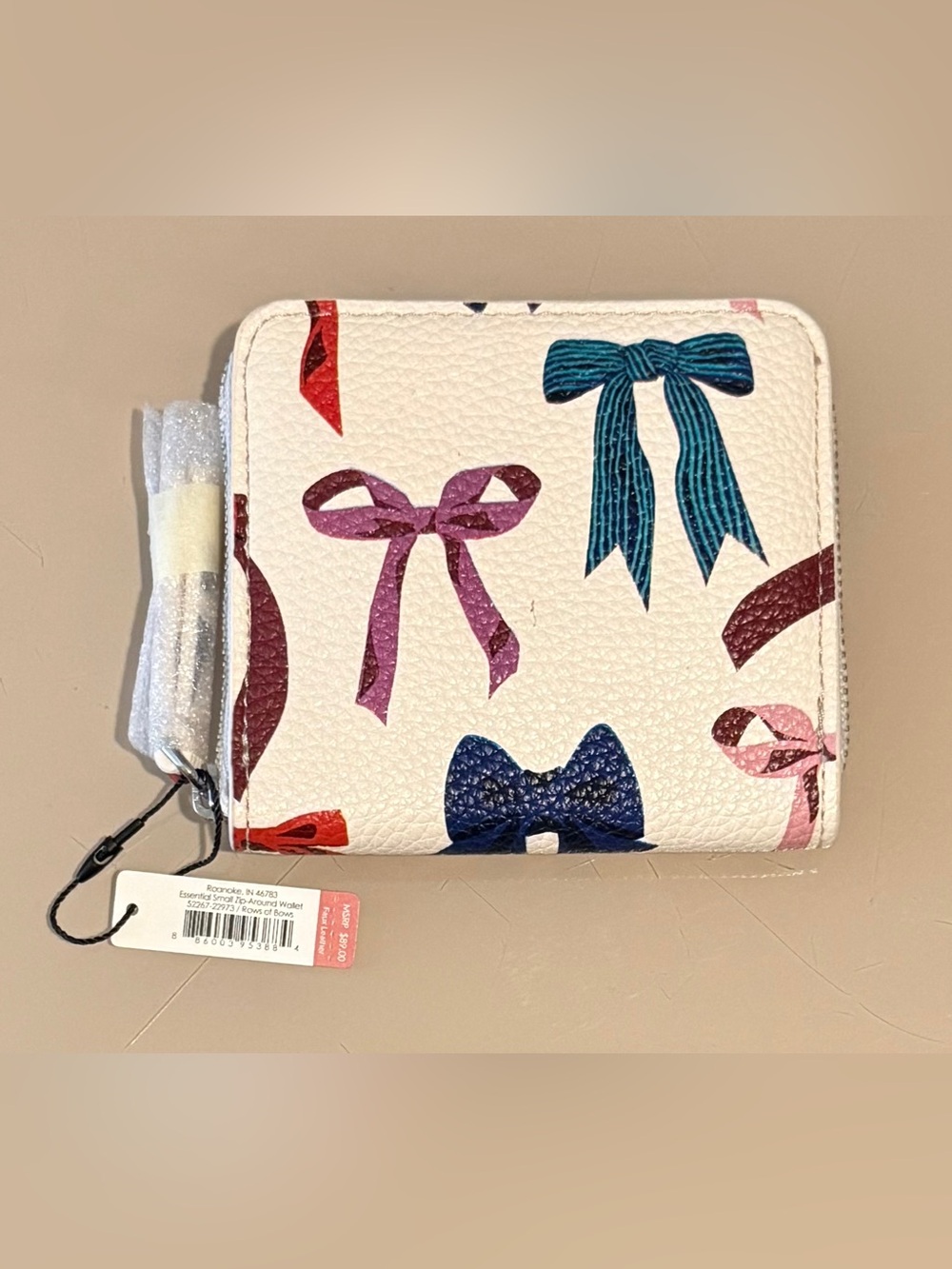 Vera Bradley Outlet Essential Round Zip Pouch in Vegan Leather Rows of Bows